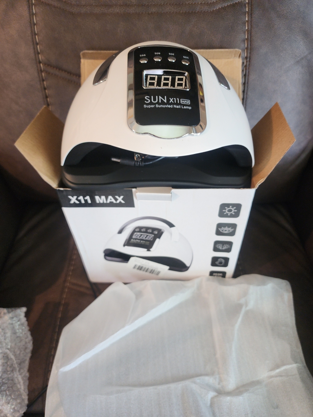 Sunbeam White and Black LED Nail Lamp